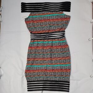 NWOT Love Strapless Off The Shoulder Dress Black and White Geometric Pattern L